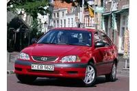 Avensis (T22)